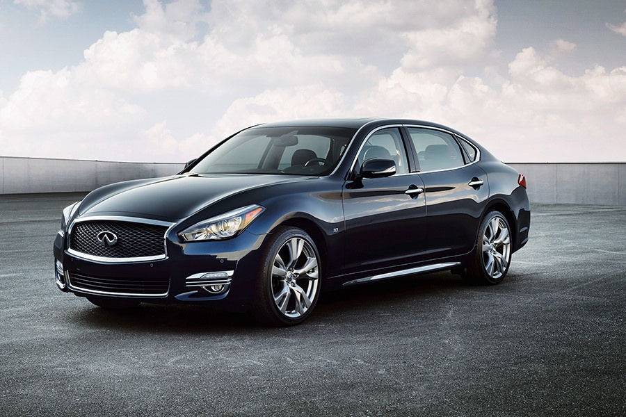 Infiniti Q70
