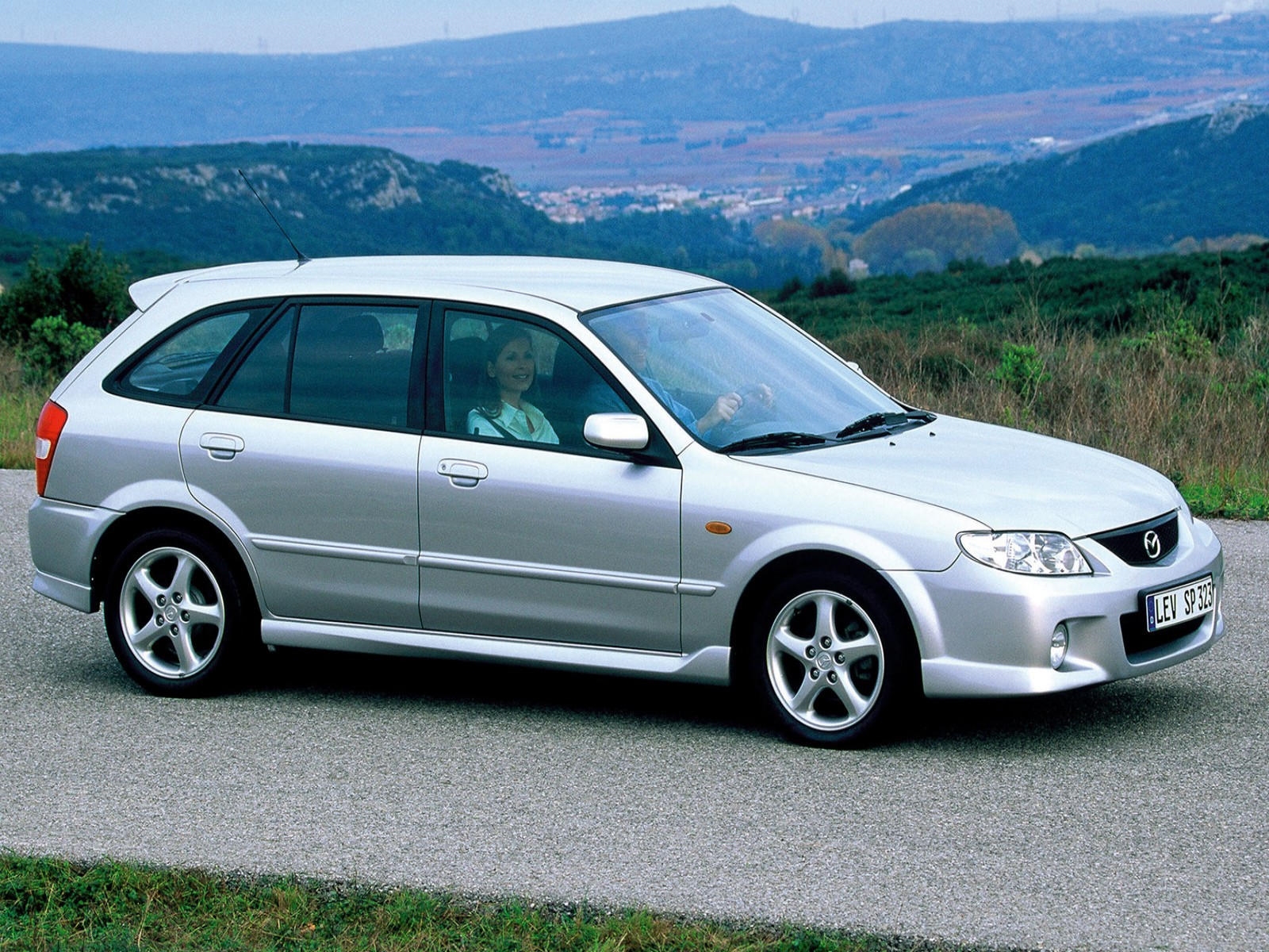 Mazda 323