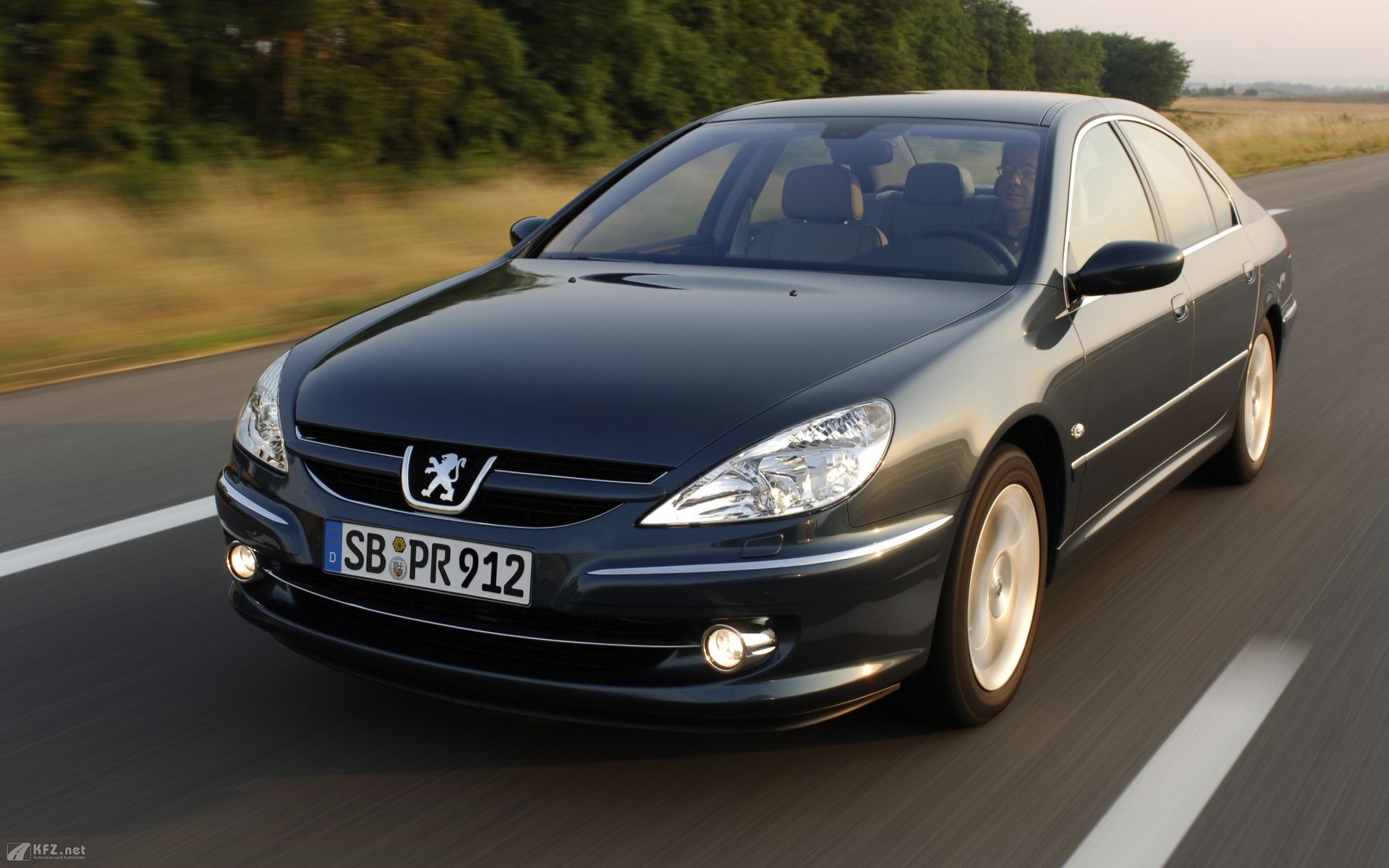 Peugeot 607