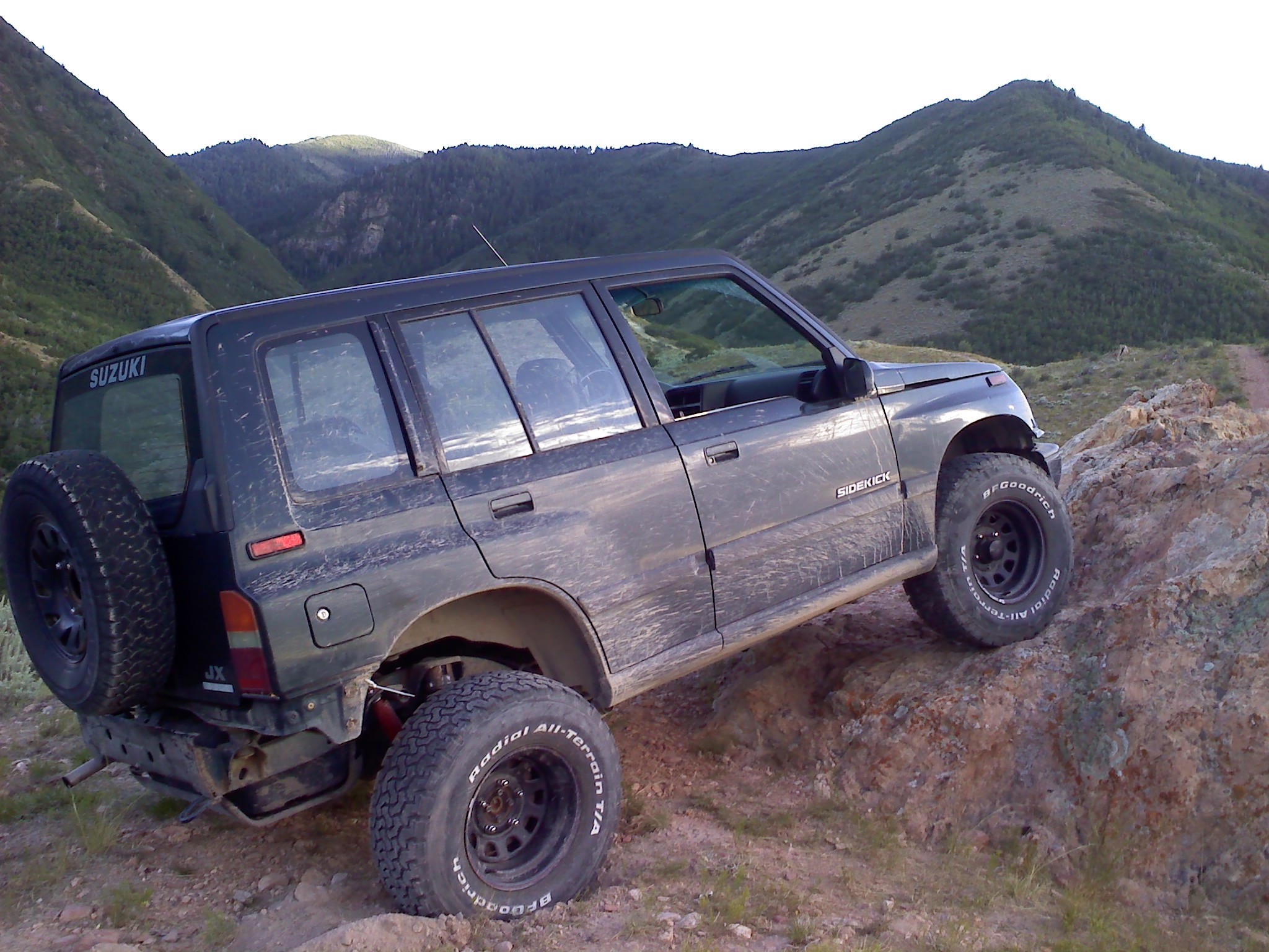 Suzuki Sidekick